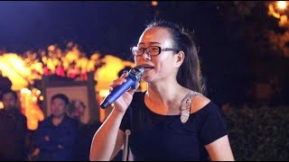 一首爆红网络的歌曲《谁》歌声霸气有力，很得劲！