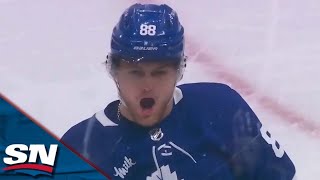 Maple Leafs' William Nylander Fires It Through Traffic To Score Power-Play Goal vs. Lightning