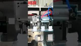 HJS70FS 3 heads extrusion blow molding machine with deflashing