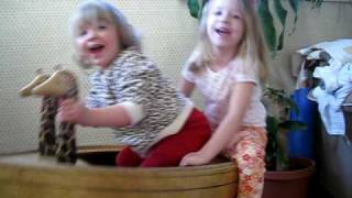 Evelina and Amelia sing Dancing Queen