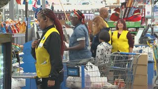 Walmart will offer bonuses for hourly workers