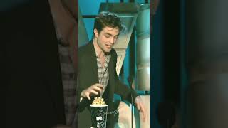 Robert Pattinson Kissing with Taylor Lautner and Kristen Stewart / Twilight Saga The New Moon