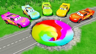 Giant Rainbow Pit Vs Rainbow Lightning McQueen PIXAR Cars In BeamNG Drive Battle!