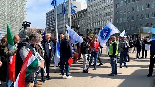 Protesta de trabajadores italiano en Bruselas en el Primero de Mayo