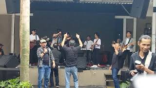 Keseruan Crossroads feat Beben Mat Setun Bikin Penonton Joget Silaturahmi Alumni SMA BPI