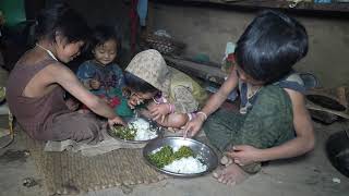 Cooking curry of green vegetables || Traditional life || Nepali village