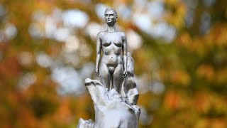 La statua della discordia: la femminista Wollstonecraft è nuda