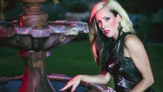 Broken Beautiful - Brandi Paige (lyrics)