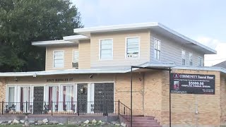 Funeral disrupted during police search of Houston funeral home under investigation
