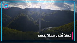 تسلق أطول بناء بالعالم