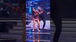 Nora Fatehi And Terence Lewis Stunning Dance | Fever FM