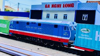 THE GUTTET LOCOMOTION AND THE NEWEST HANDMADE STATION! D19E-921 SAU TAI NẠN VÀ NHÀ GA NGHI LONG MỚI!