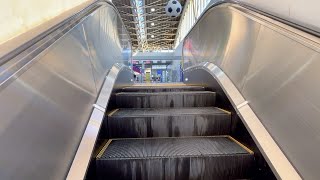 【東芝】京王線飛田給駅の改札外エスカレーター　TOSHIBA ESCALATOR