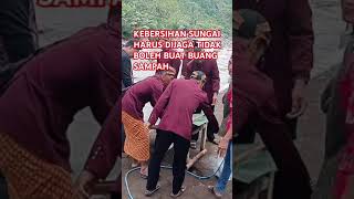 Tebar benih ikan disungae bungkus ikan dikumpulkan tidak dibuang disungae . Biar sungaenya bersih.