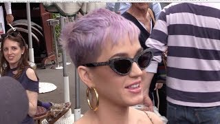EXCLUSIVE : Katy Perry meets Gad Elmaleh at Cafe de Flore in Paris EXCLUSIVE : Katy Perry meets Gad Elmaleh at Cafe de Flore in Paris