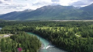 夏真っ盛り！爽やかな絶景広がるカナス風景区　新疆