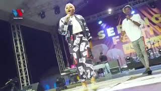 Wyse and Nini Live Perfomance at Tanzania National Stadium