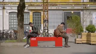 ambient media - Nescafé The Hello Bench