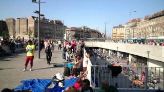 Migránsok a Keleti pályaudvarnál 2015. 09. 02