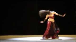 Badriyah - Modern bellydance and drum solo