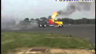 Caminhão a jato   X  Avião    Jet truck Vs Plane1