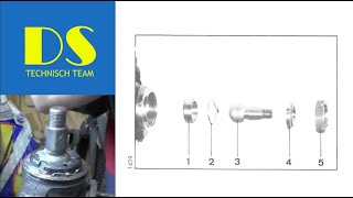 DS TT:  Replacement of a stub axle ball joint