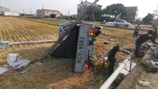 2國小童騎電動自行車 遭小貨車撞上身亡｜20230210 公視晚間新聞