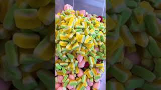 HUGE TUB OF FRUIT SALAD SWEETS!!! 50KG OF CANDY!!! 🤯😱 AMSR / SATISFYING / CANDYWORKS