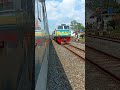 Kereta api lodaya ngebut #keretaapi #infomudik #shorts