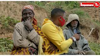 TUMUGEZEHO wa Musaza ufite gitari mu kanwa| Tubuze icyo tumuha| Isekere 😁😁😅 Agahinda gashire isi niy