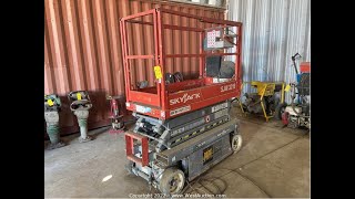 Lot 0201: SkyJack SJIII 3219 550 Lb Capacity DC Electric Scissor Lift