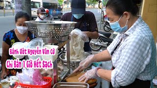 Lạ lùng xe bánh ướt 36 năm bán tờ mờ sáng, khách chờ quay qua quay lại hết sạch