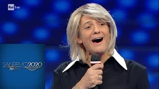 Sanremo 2020 - Fiorello apre la serata nei panni di Maria De Filippi