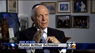 Pope Francis to Bestow Knighthood on New York Rabbi Arthur Schneier