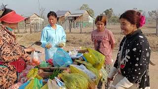 ទិញនំអោយសត្វសនក់ជំនួយថវិកាបងស្រីដុល្លាទីនៅទីក្រុងញូវយ៉ក