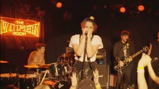yungblud - strawberry lipstick (live at the viper room)