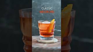 Classic Negroni its delicious cocktails 🍷 🍹 #cocktail #bar #negroni #drink #campari #martini