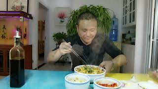 天冷吃一碗这样的烩麻食太过瘾了，1斤麻食一大碗热气腾腾的真香