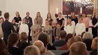 Korenes JULEKONCERT 2019 - Børne- og Ungdomskor synger En stjerne skinner i nat