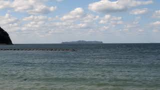 Viewed from Kikugahama Beach in Hagi 　萩・菊ヶ浜からの眺望　指月山・萩六島・笠山