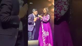 Shreya Ghoshal Invites Young Fan On Stage To Sing With Her