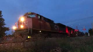 CN L56221-11:CN 8889 at Chambord,Qc 09/11/2022