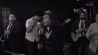 Bila Larut Malam ( P. Ramlee ) cover by Aruel and The FaSoLa for KoolFM