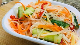 How to make papaya salad (របៀបធ្វេីជ្រួកល្ហុង)⬇️recipe Down below⬇️