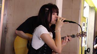 給我一個理由忘記 - 𝐒𝐮𝐦𝐦𝐞𝐫 @summerr_ning  @bi11ykaz - Busking Hong Kong - 4K影片 - 香港街頭表演 旺角雅蘭中心 2024年4月19日