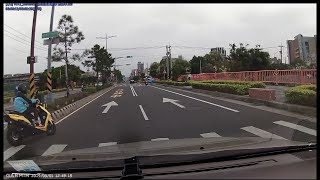 [違規] 頭份中興路黃機車路邊衝出 0:3秒