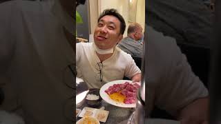 鮮度を追求！？生肉を食う男