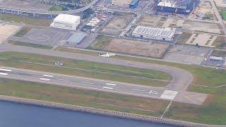 機窓から空撮 神戸空港を離陸するスカイマークB737-800