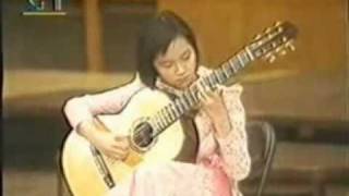 Rare Guiar Video: Wang Yameng plays Cataluna at age 12