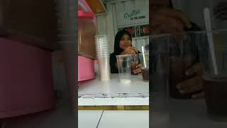 sriwahyuni sedang live sekarang!perjalanan pulang dari tempat kerja..